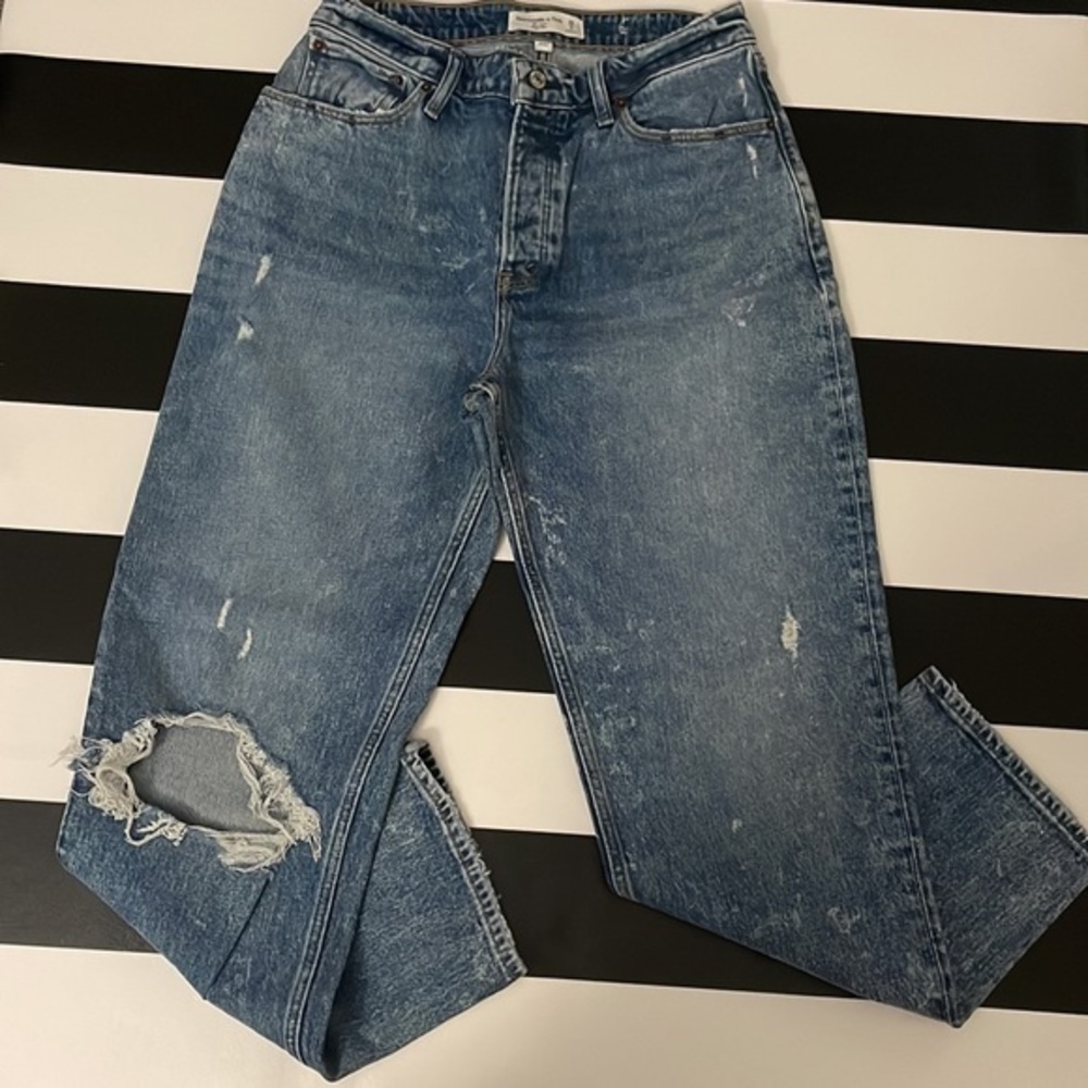 ABERCROMBIE AND FITCH CURVE LOVE 90s Straight ULTRA HIGH RISE👖